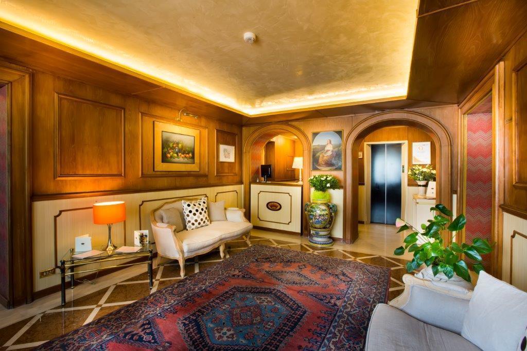 Hotel Camerlengo Corridonia Buitenkant foto