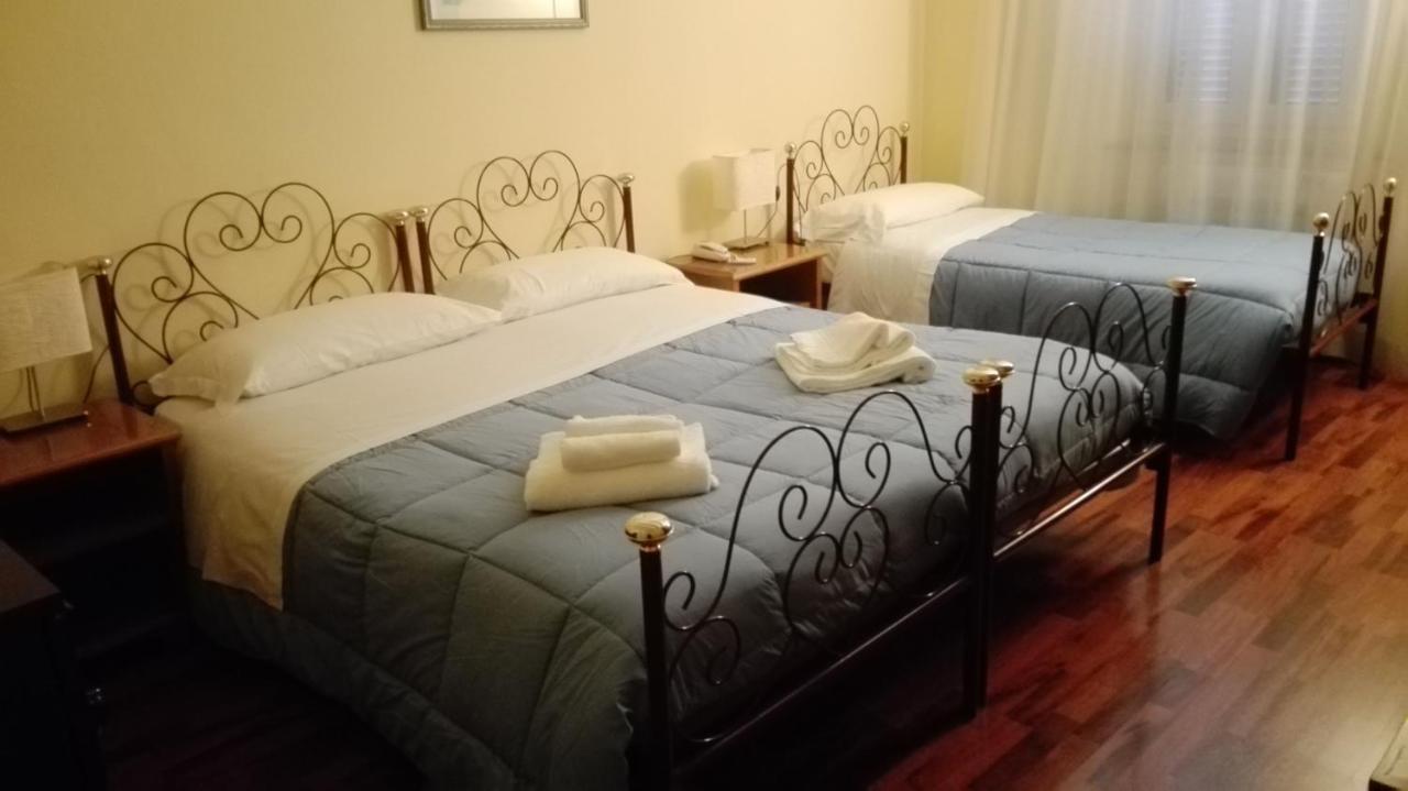 Hotel Camerlengo Corridonia Buitenkant foto
